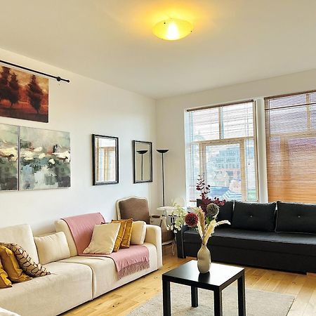 Cosy River View Flat At Temple Bar Dublin Bagian luar foto