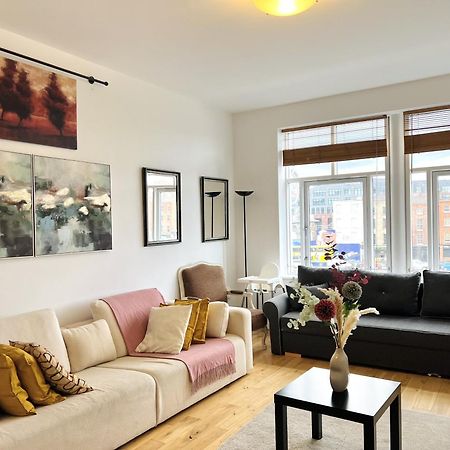 Cosy River View Flat At Temple Bar Dublin Bagian luar foto