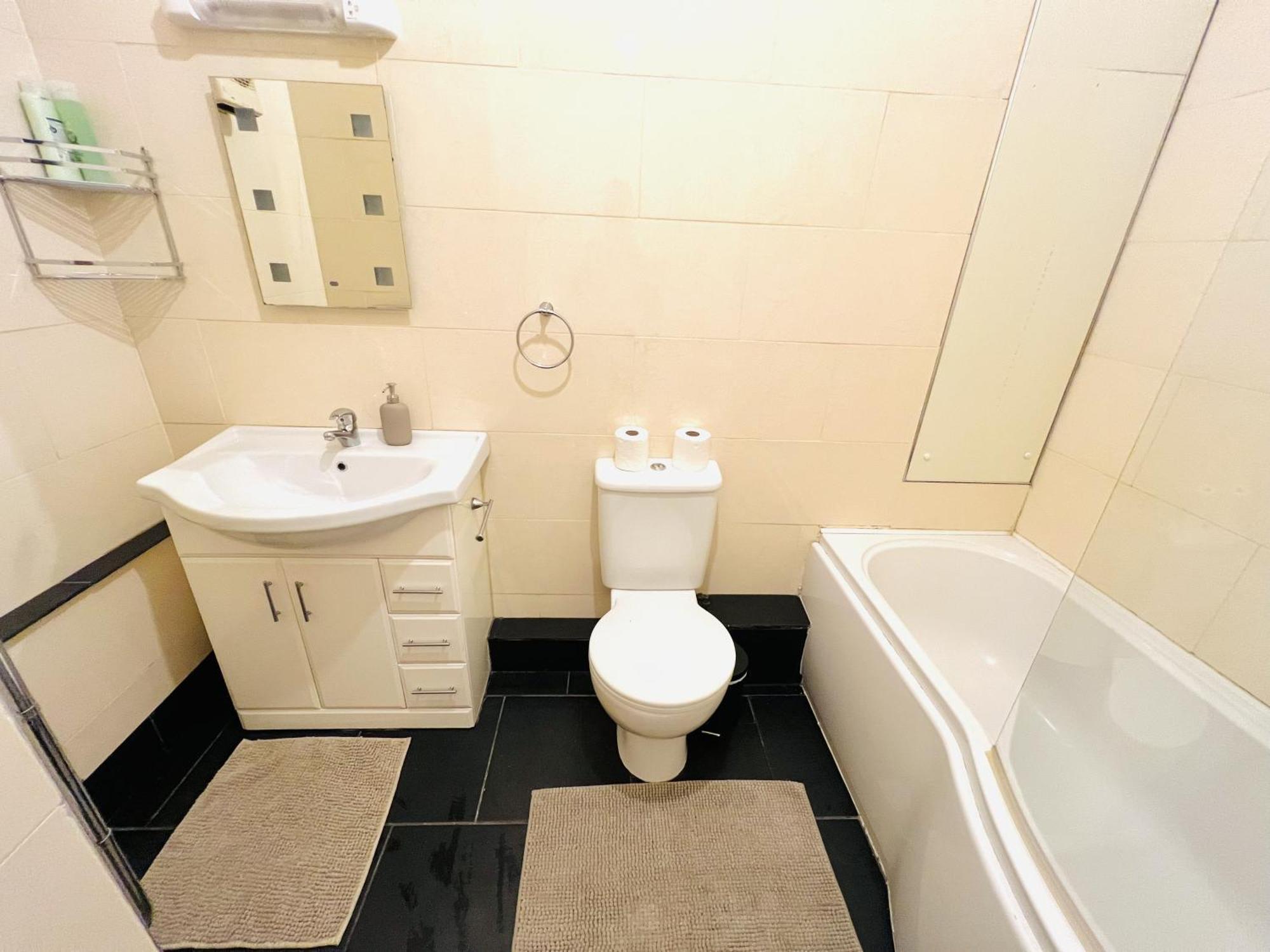 Cosy River View Flat At Temple Bar Dublin Bagian luar foto