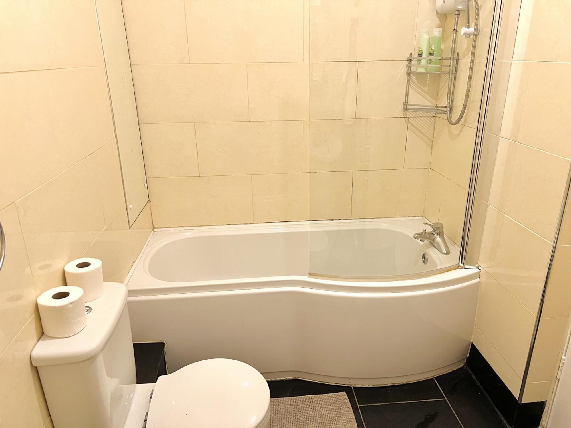 Cosy River View Flat At Temple Bar Dublin Bagian luar foto